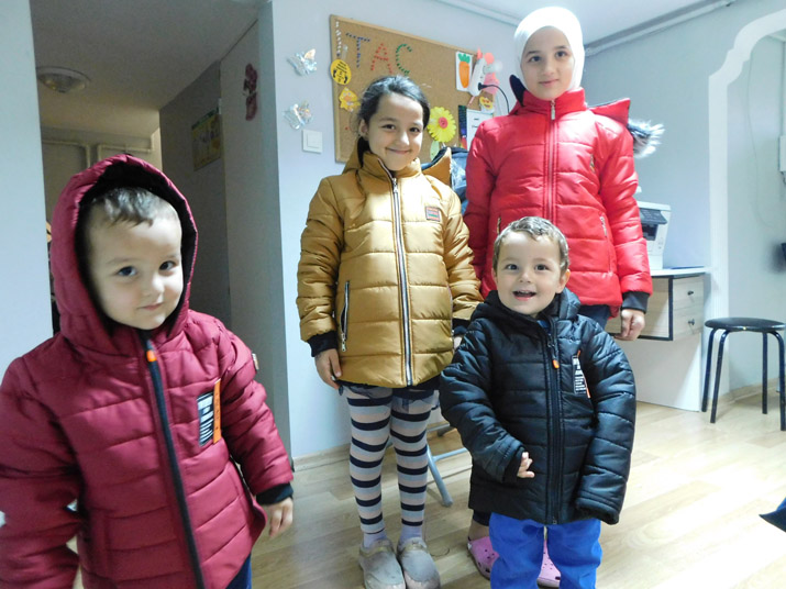 Hanan Team and Volunteers Provided The Kids with Jackets and Shoes